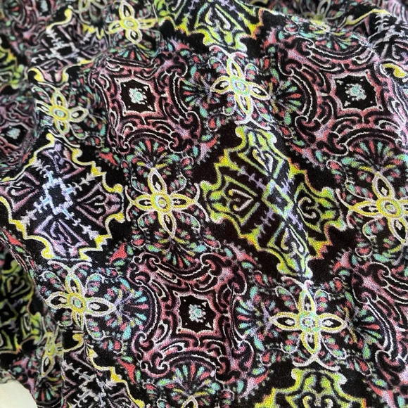 Free People Cropped Mandala Blouse Size Small - Picture 8 of 9